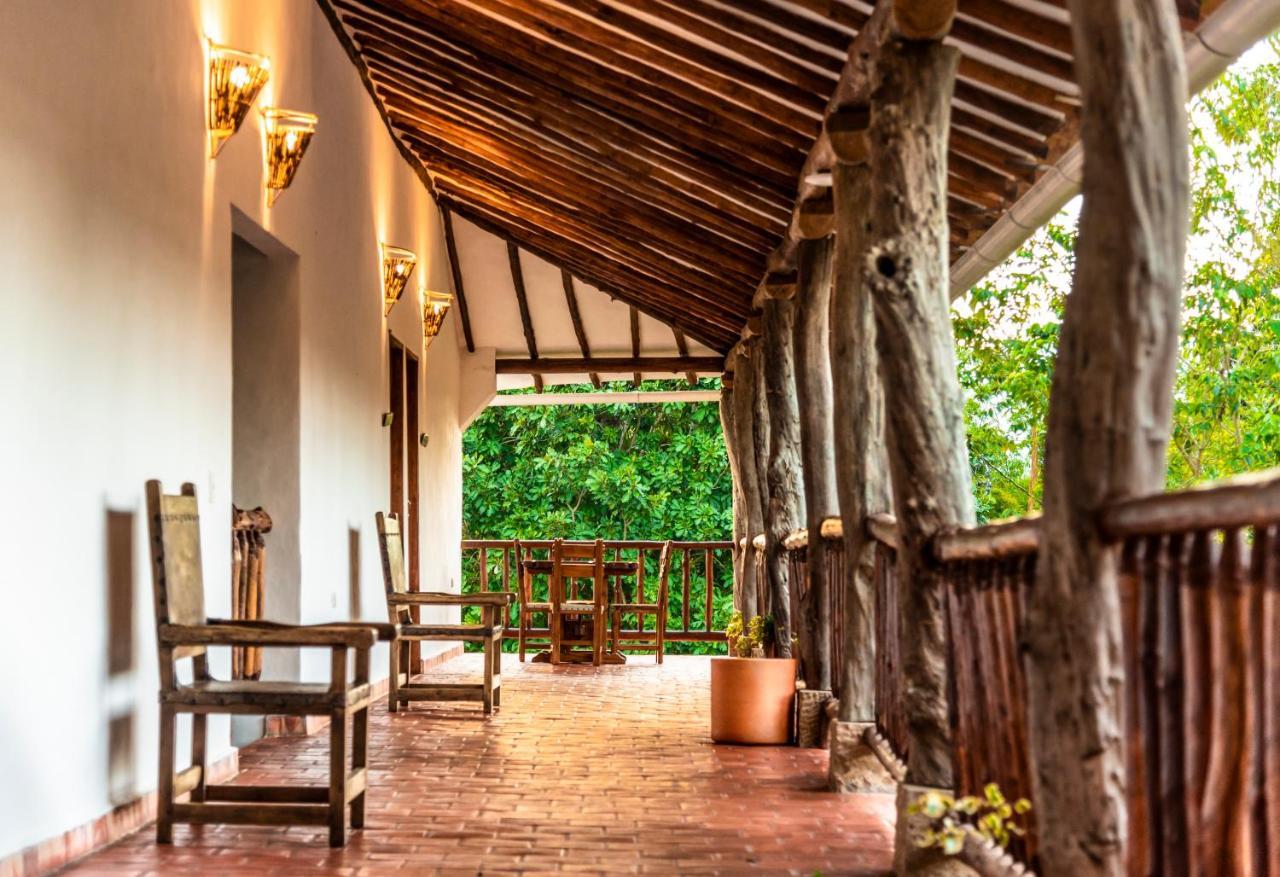 Hotel Hacienda Macedonia バリチャラ エクステリア 写真